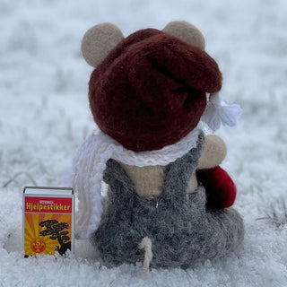 Wool needle figure Peder