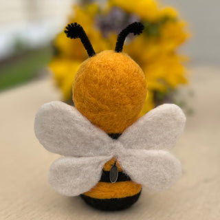 Ullnåla figur Petter og Bumble - reservert