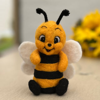 Ullnåla figur Petter og Bumble - reservert