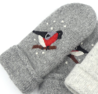 Ullnåla Votter Dompap, Mørk grå